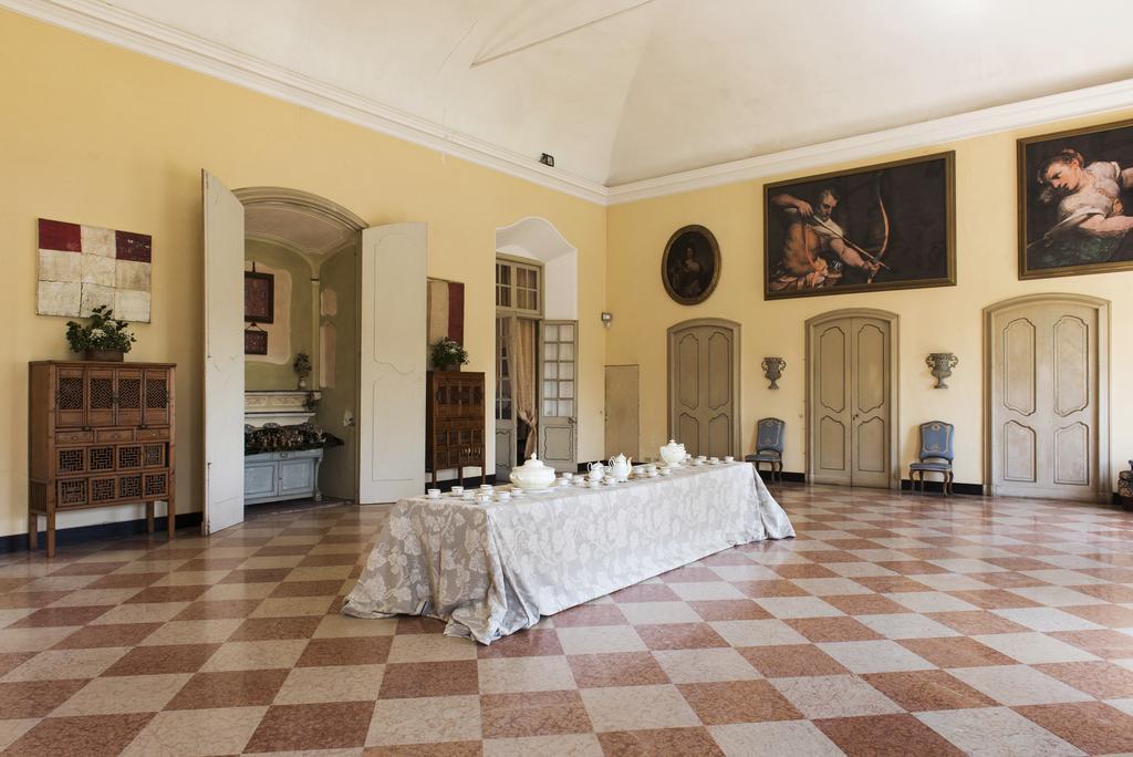 Castello Di Rocca Grimalda Guest House Exterior photo